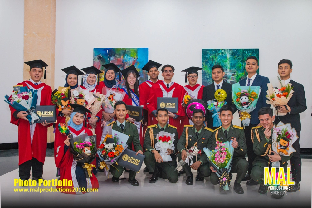 Gaduation Convocation PWTC Family Portfolio MAL 2019 -24.webp